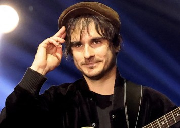 Gauvain Sers interpelle Macron en chanson