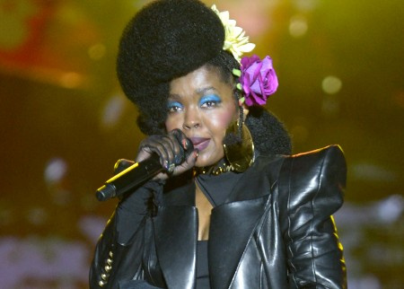Lauryn Hill donne un concert... devant une salle vide