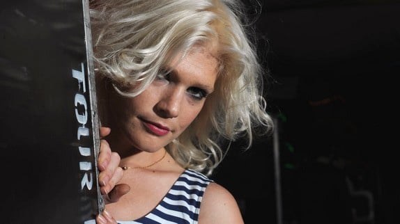 Micky Green dévoile le titre "Daddy" : écoutez !