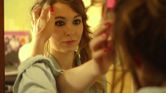 Découvrez le premier clip de Léna Luce !