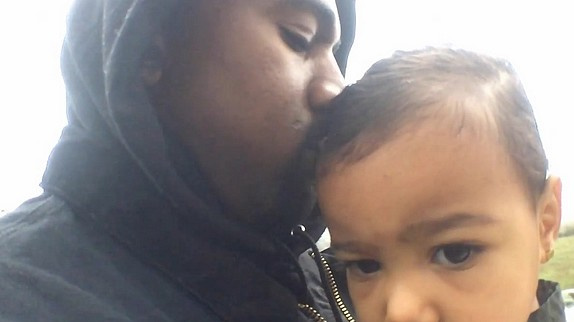 Kanye West invite sa fille dans son nouveau clip
