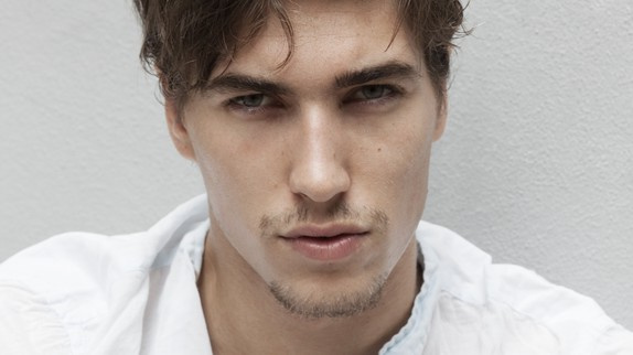 Le biopic consacré à Mike Brant divise