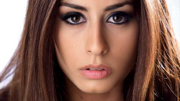 Hiba Tawaji ("The Voice" 4) signe chez Universal