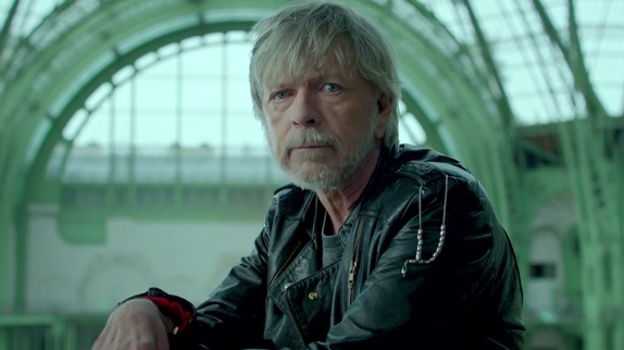 Renaud : le clip "Toujours debout" !