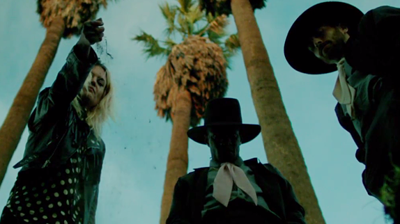 The Kills revient avec "Doing It To Death"