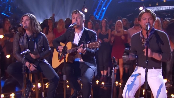 Hanson se reforme et reprend "MMMBop"