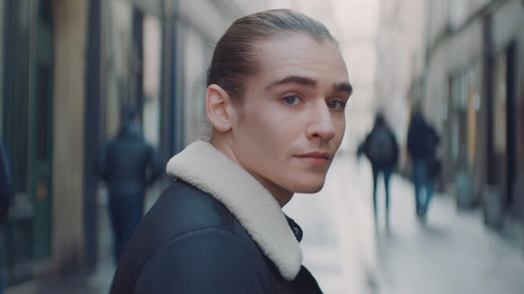 Grégoire revient avec le clip "C'est quand ?"