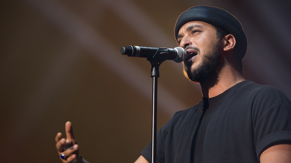Slimane : un titre inédit dévoilé en live
