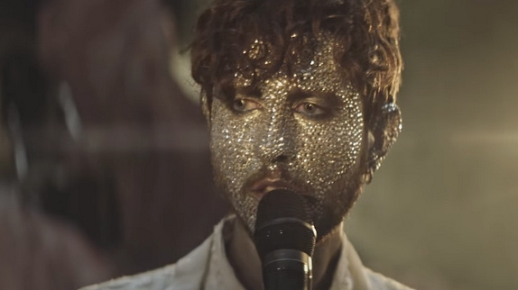 Oscar and the Wolf brille avec "Breathing"
