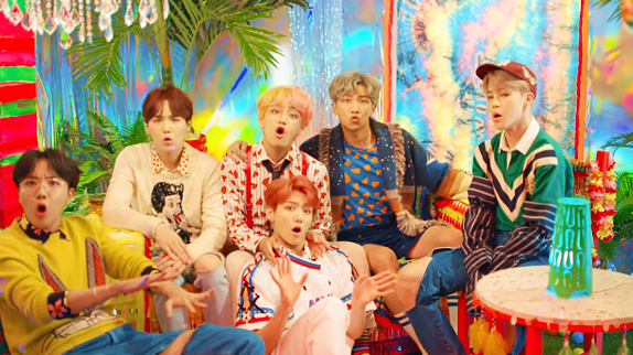 BTS : un clip haut en couleurs pour "IDOL"