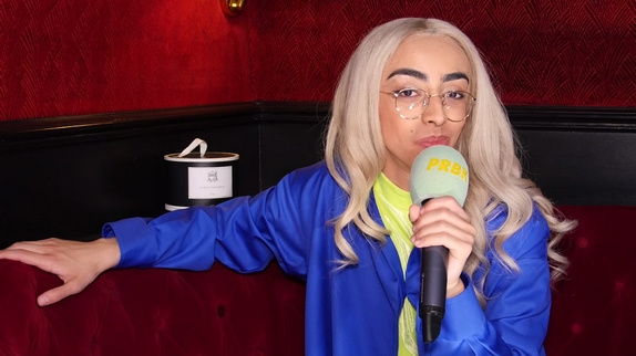 Bilal Hassani en interview pour son album