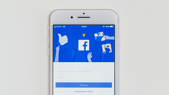 Facebook va diffuser des clips