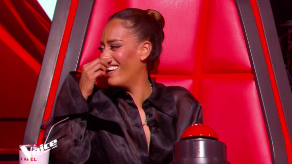 The Voice : Amel Bent se prend un vent