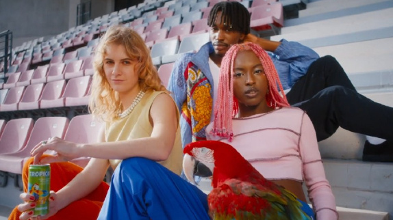 Musique de la pub Tropico : qui chante ?