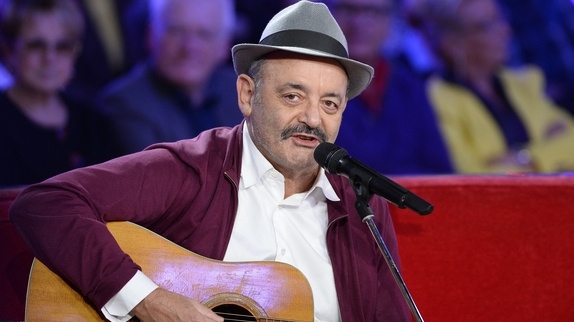 Louis Chedid : hommage aux victimes du Covid
