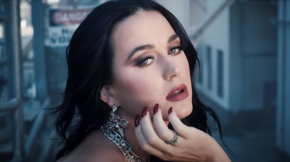 Katy Perry et Alesso : le clip "When I'm Gone"