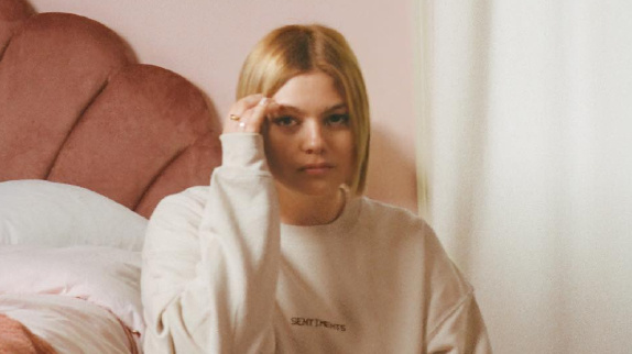 Louane se livre sans fard sur "La fille"