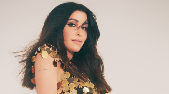 Jenifer chante "Tant que tu me tiens" pour l'été
