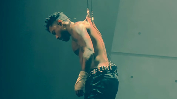 La drôle de performance de Miguel en concert