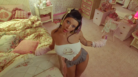 Doja Cat : un clip sensuel pour "Agora Hills"