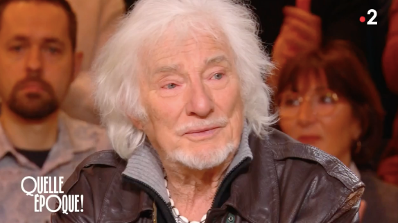 Hugues Aufray fond en larmes en pleine émission