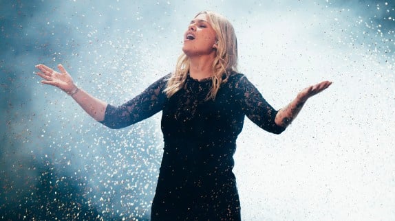 Louane : les premières images de sa performance !
