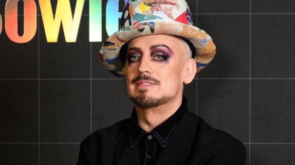 Boy George va concourir à l'Eurovision, c'est officiel