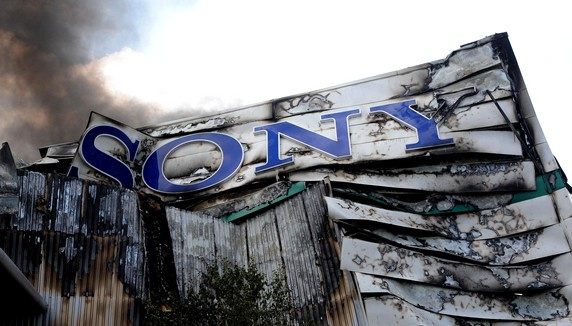 Sony : trois adolescents arrêtés pour l'incendie