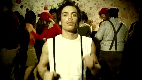 Yann Ayme devient fou : le clip !