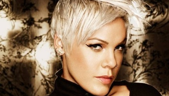 Pink annonce la sortie de son sixième album