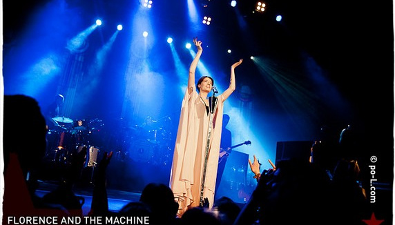 Florence + The Machine : grand-messe parisienne