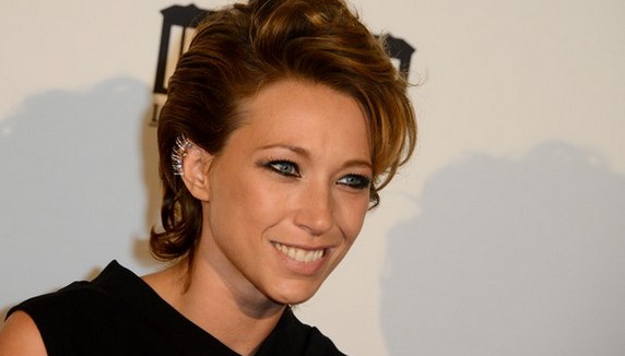 Laura Smet chanteuse pour "ElleSonParis"