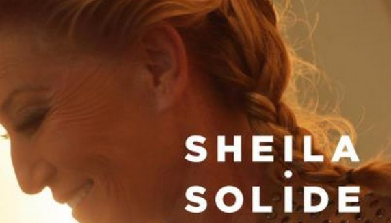 Sheila publiera l'album "Solide" le 10 décembre