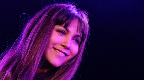 Leslie reprend Lykke Li : "I Follow Rivers"