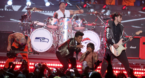 Super Bowl : Les Red Hot jouaient en playback !