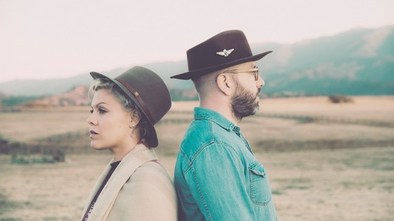 Pink rejoint par Dallas Green sur "Capsized"