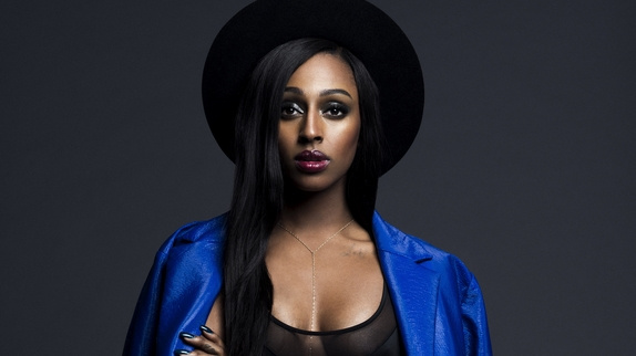 Alexandra Burke : "J'ai été maligne et prudente"