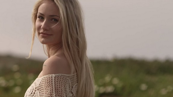 Megan revit une relation douloureuse dans "Sous ma peau"