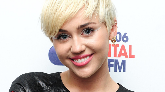 Miley Cyrus dévoile "Freaky" : écoutez