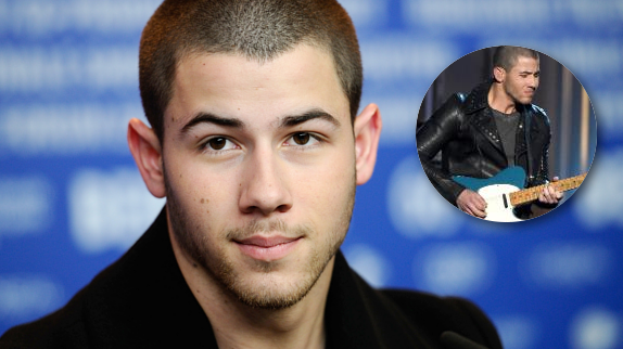 Nick Jonas : gros fail sur scène ! (vidéo)