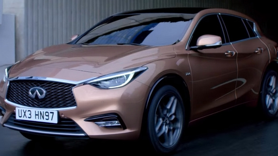 Musique de pub Infiniti Q30 : qui chante ?