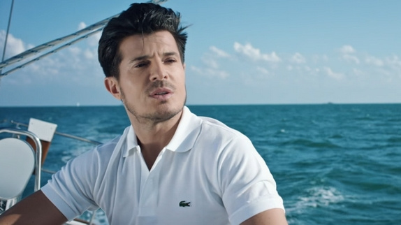 Vincent Niclo s'évade dans son nouveau clip