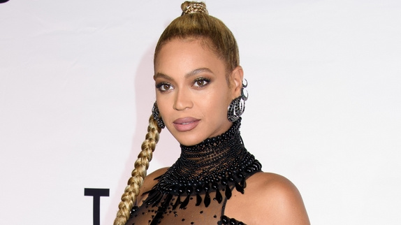 Beyoncé : regardez sa statue de cire ratée !
