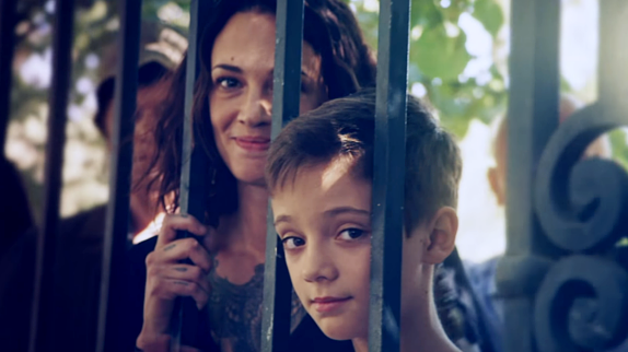 Indochine dévoile le clip "La vie est belle"
