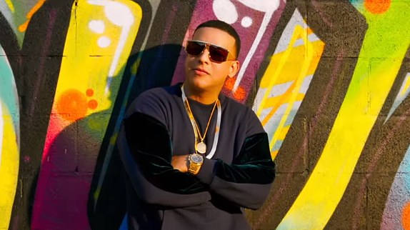 Daddy Yankee enchaîne avec "Dura"