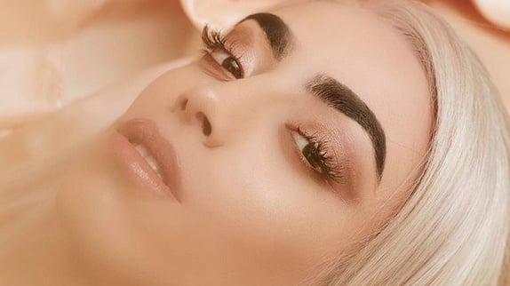 Bilal Hassani se lance avec "Roi"