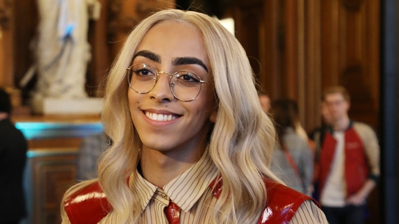 Bilal Hassani promet "une première mondiale"