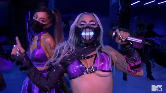 Lady Gaga : son live explosif aux VMAs !