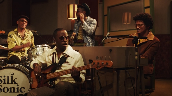 Bruno Mars et Anderson .Paak : le clip !