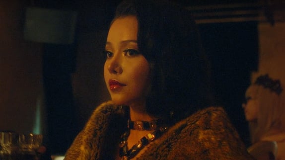 "Inferno" total pour Bella Poarch : le clip !